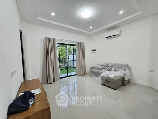 image_rental-26512804