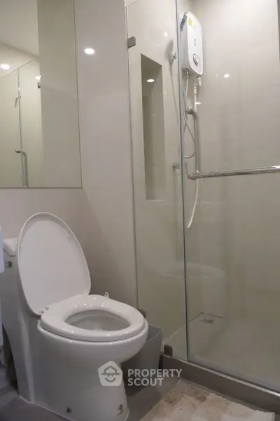  1 Bedroom Condo at Condo Knights Bridge Prime Sathorn-4