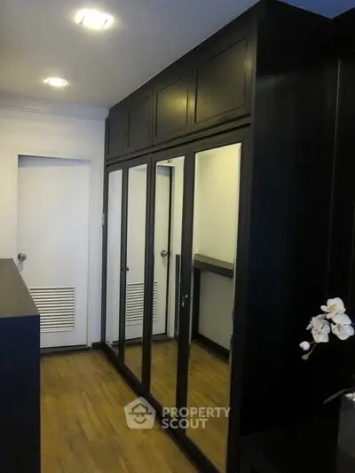  2 Bedrooms Condo at Young Place Grand Le Gardine Paholyothin 37-3