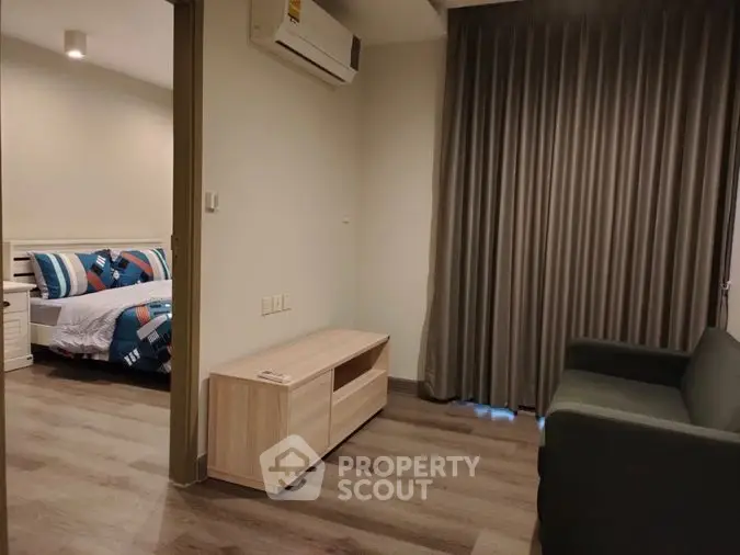 Fully Furnished 1 Bedroom Condo at Maestro 12 Livingroom