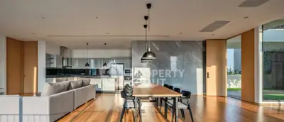 image_rental-31578350