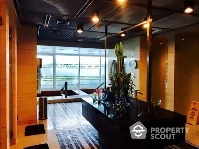  1 Bedroom Condo at Circle Condominium-3