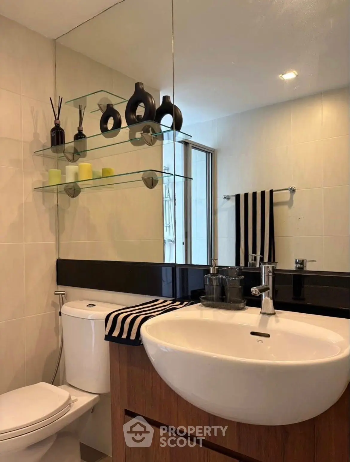 Modern bathroom with sleek fixtures and elegant decor