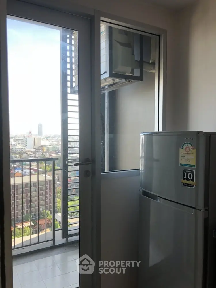 1 Bedroom Condo at Hive Taksin-1
