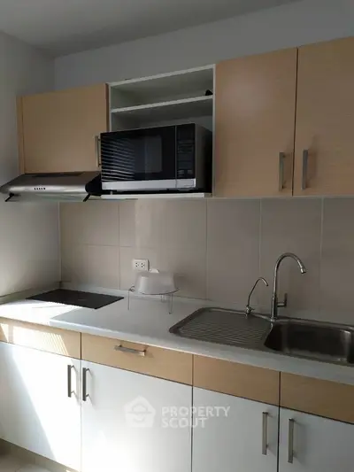  2 Bedrooms Condo at Supalai Park Ekamai Thonglor-4