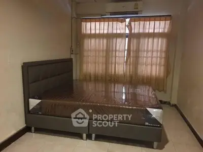 image_rental-29353734