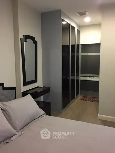  1 Bedroom Condo at The Crest Sukhumvit 34-5