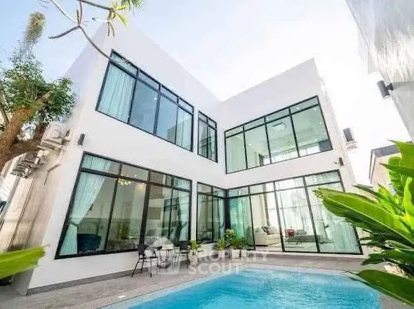 image_rental-28608611