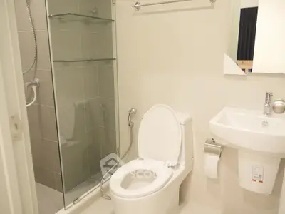  1 Bedroom Condo at Ideo Mobi Sukhumvit Eastgate-2