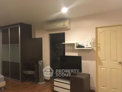 Fully Furnished 1 Bedroom Condo at Atrium Phahol Suthisarn Condominium-4
