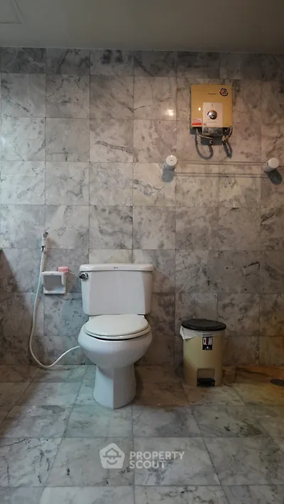 1 Bedroom Condo at State Tower Silom-2
