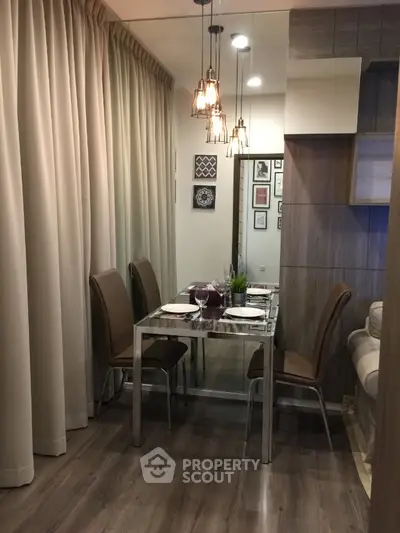  1 Bedroom Condo at Whizdom Essence Sukhumvit Livingroom
