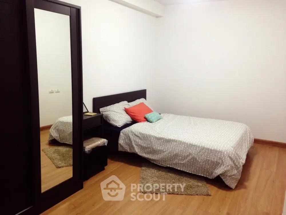  1 Bedroom Condo at Supalai Park Ekamai Thonglor-1