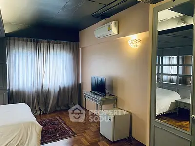 Fully Furnished 3 Bedrooms Apartment at Sissy Place-2