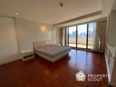 Fully Furnished 2 Bedrooms Condo at Supalai Place Sukhumvit 39-2