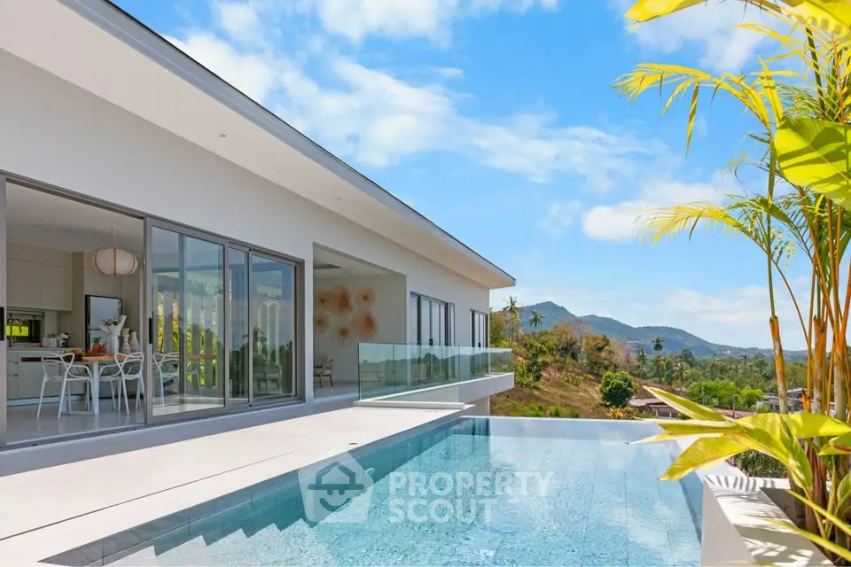 Luxurious modern villa with infinity pool and stunning mountain views
