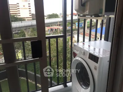  2 Bedrooms Condo at Chewathai Phetkasem 27-5