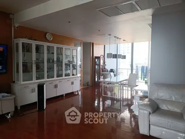 image_rental-29866561