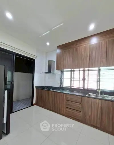 Screenshot 2026-04-19 233556.png