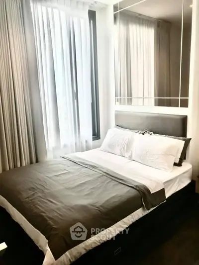 Fully Furnished 1 Bedroom Condo at Edge Sukhumvit 23-4