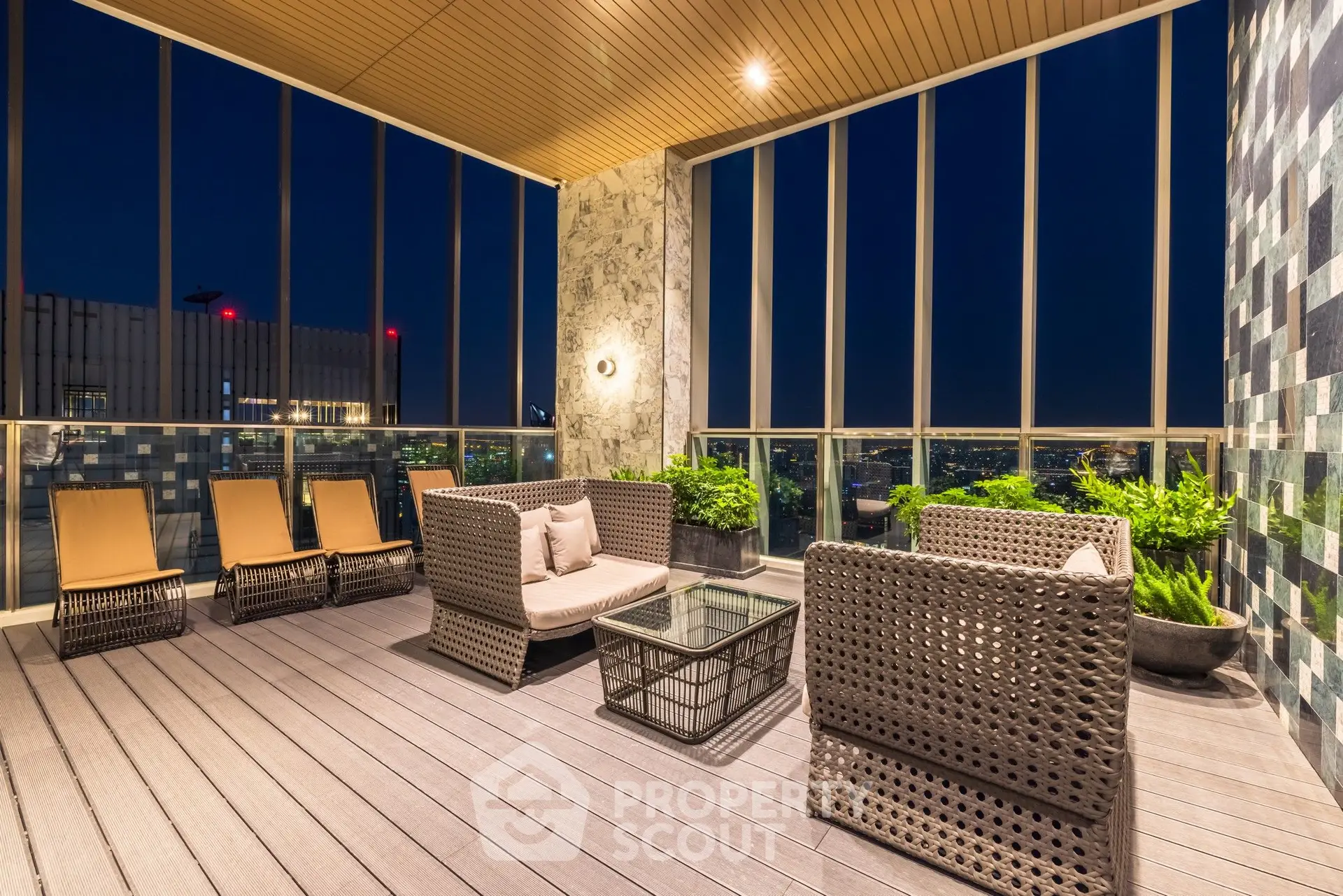 Park Origin Phrom Phong