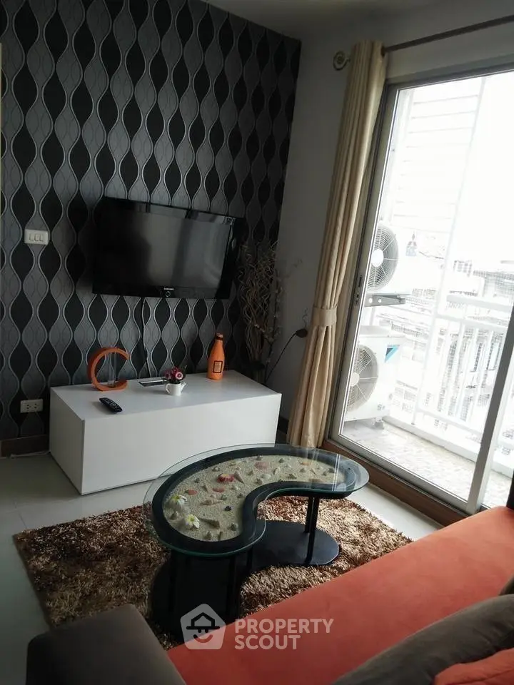  1 Bedroom Condo at Sukhumvit Plus-1