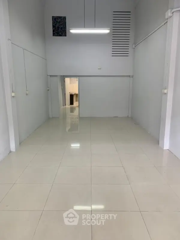 image_rental-10855750