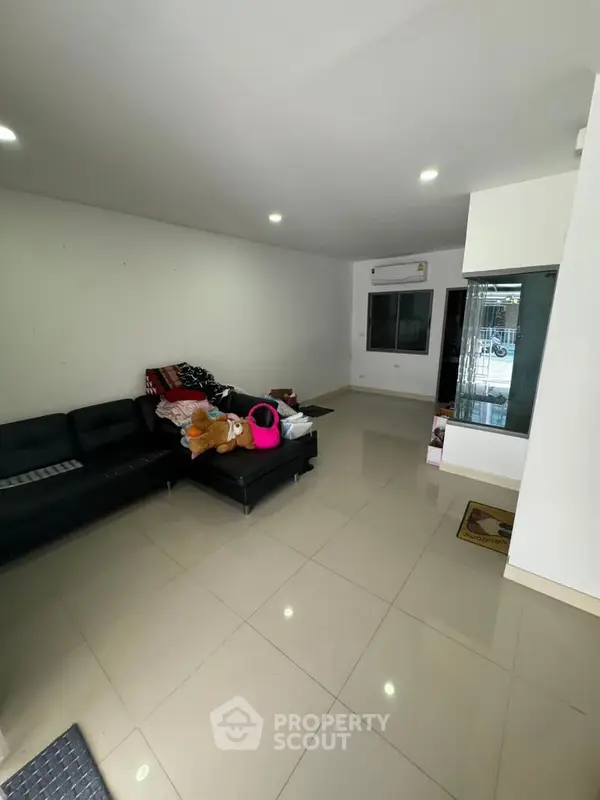 image_rental-16744312