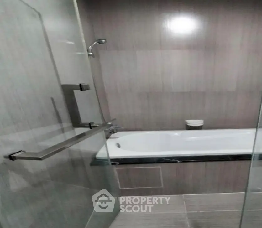 Screenshot 2569-04-10 at 21.55.04.jpg