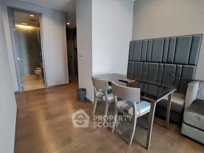 2 Bedrooms Condo at The Diplomat Sathorn-4