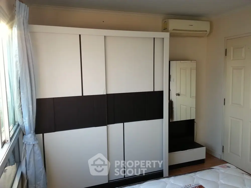  1 Bedroom Condo -1