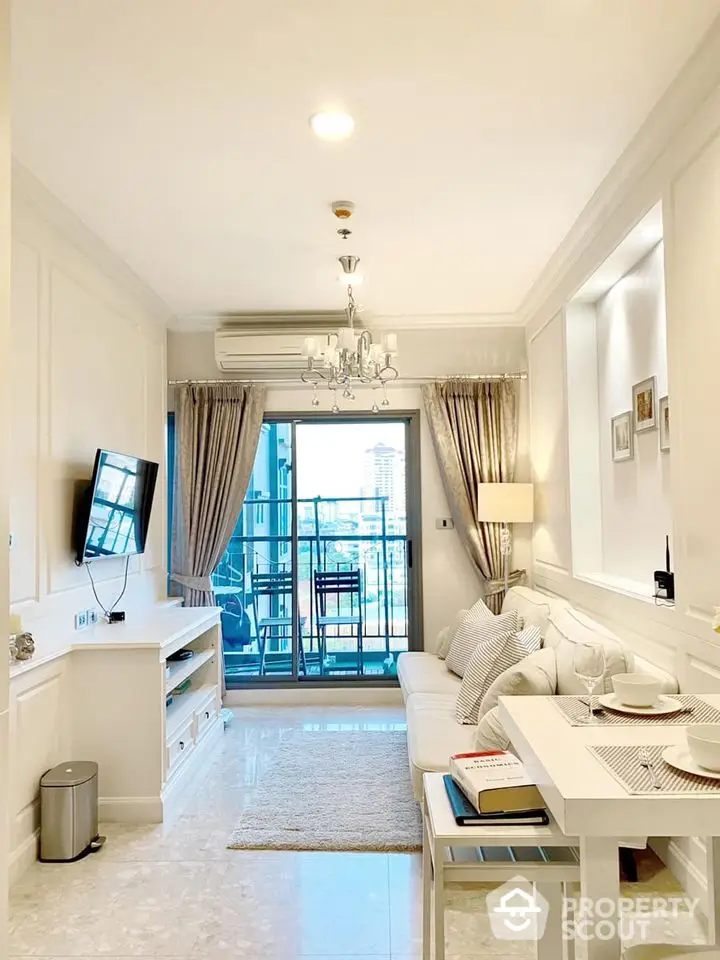 Fully Furnished 1 Bedroom Condo at The Crest Sukhumvit 34-1