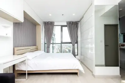  1 Bedroom Condo at Ideo Mobi Sukhumvit-2