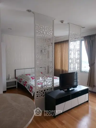 Fully Furnished 1 Bedroom Condo at Villa Sathorn-5