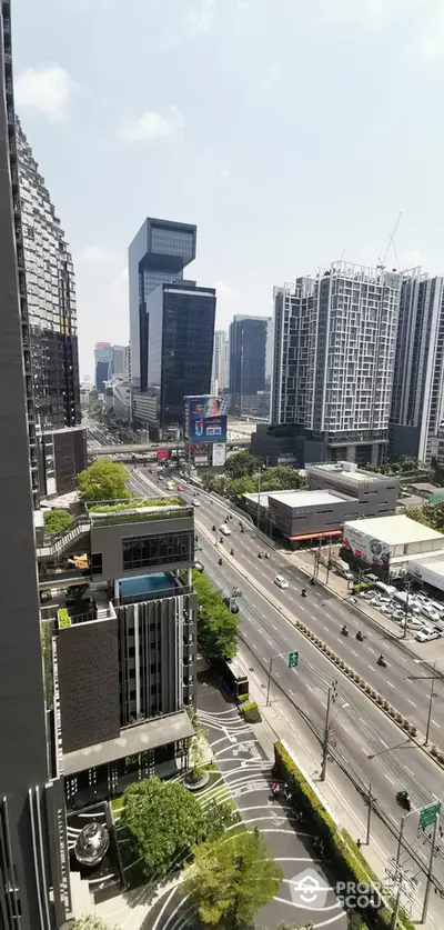  1 Bedroom Condo at Chewathai Residence Asoke-2