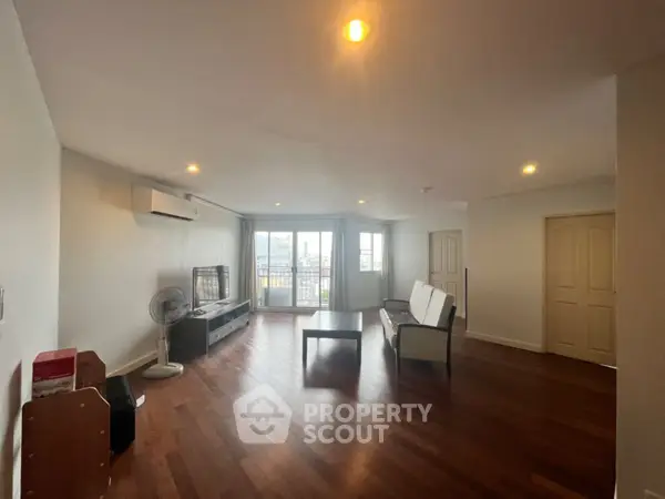 image_rental-27400417