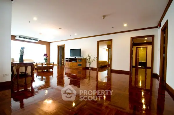 Fully Furnished 4 Bedrooms Apartment at Gm Tower-1