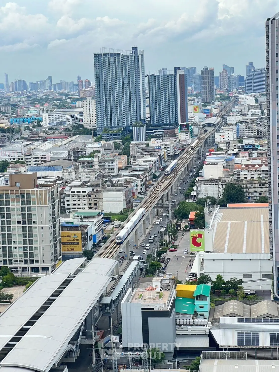 Stunning cityscape view showcasing urban skyline and modern infrastructure.