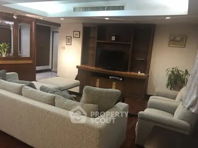  2 Bedrooms Condo -3