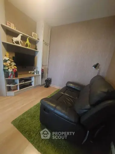 image_rental-9554352