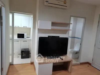  1 Bedroom Condo at Life Ratchada Suthisan-4