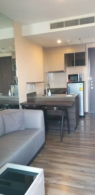  1 Bedroom Condo -2
