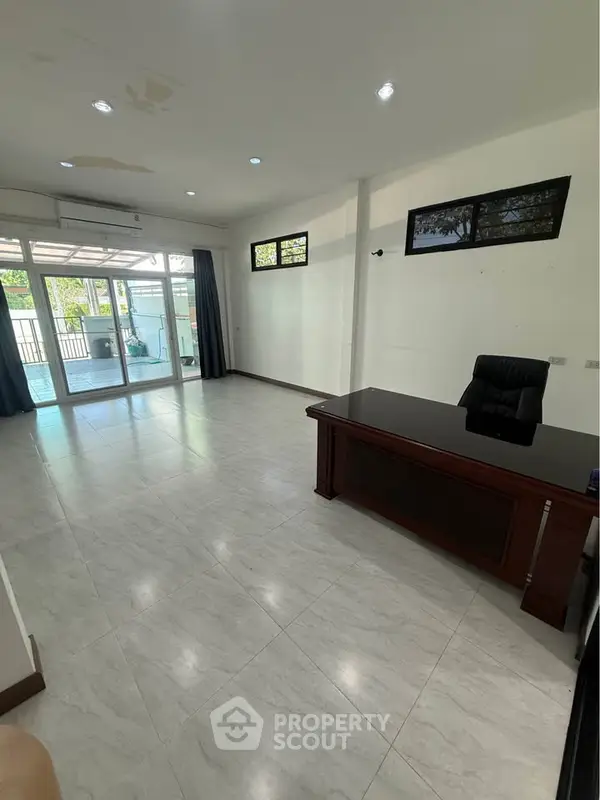 image_rental-31426146