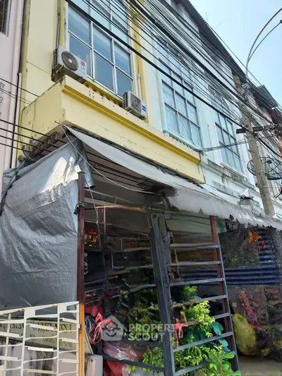 image_rental-30821354