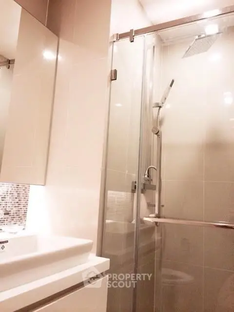  1 Bedroom Condo at Condolette Ize Ratchathewi-1