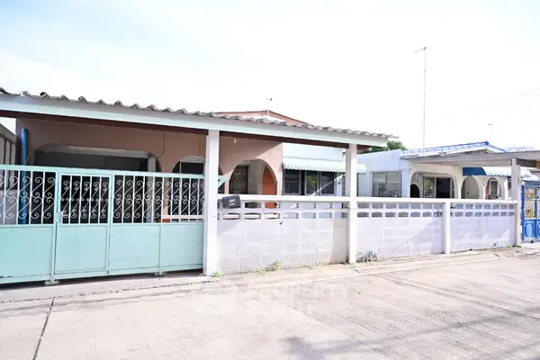 image_rental-12836746