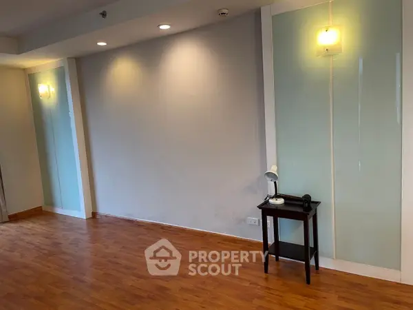 image_rental-12759676