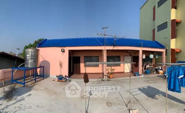 image_rental-31302486