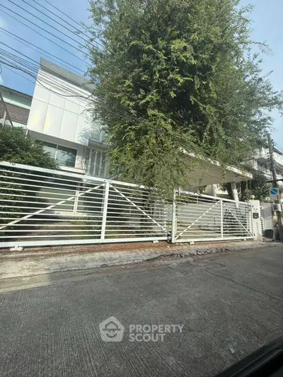 image_rental-28303582