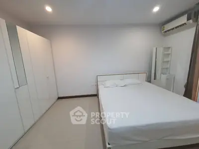  1 Bedroom Condo at Supalai Premier Asoke-3